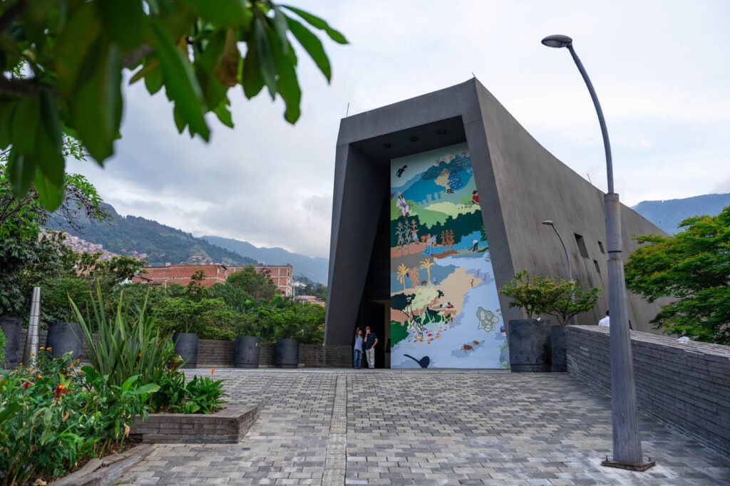 Looking at Memory House museum in Medellin from the outside.